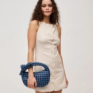 💙💙NWT-URBAN EXPRESSIONS DENIM TRACY WOVEN KNOT CLUTCH💙💙